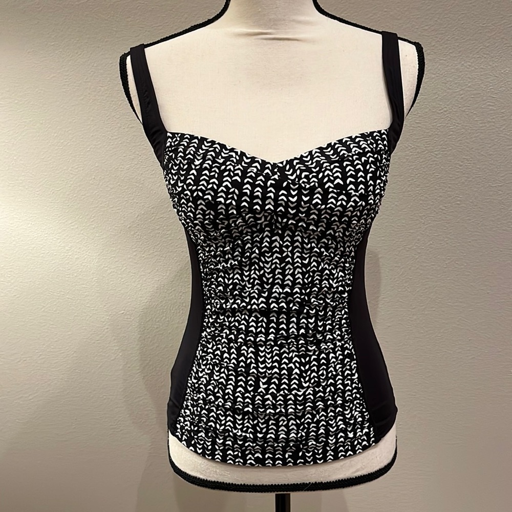 La Blanca tankini swim suit top